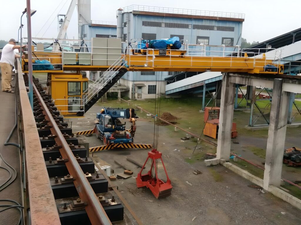 5/5噸10/10噸16/16噸抓斗、電磁兩用橋式起重機主要技術參數 5/5噸10/10噸16/16噸抓斗、電磁兩用橋式起重機主要技術參數