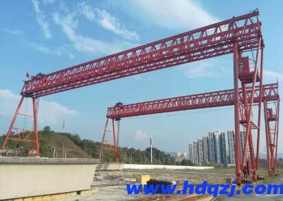 龍門吊軌道允許偏差對起重設(shè)備的**性和運行效果有何影響？
